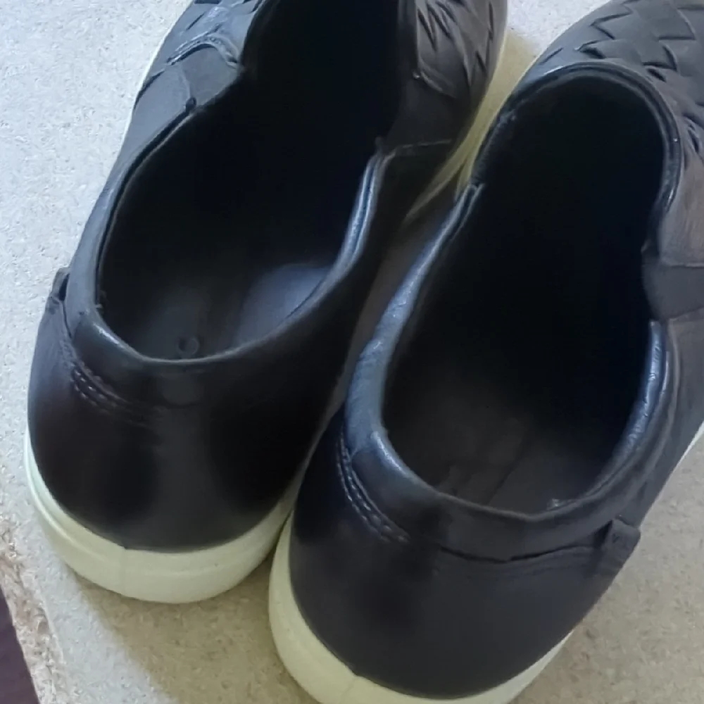 ECCO I  Black Soft 7 Leather Woven Slip-On Sneaker Loafers, 5/36 - Picture 15 of 16